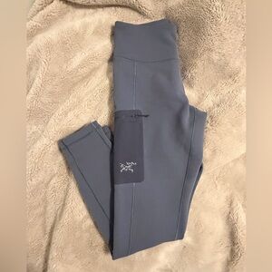 NWOT Arc'teryx Slate Leggings